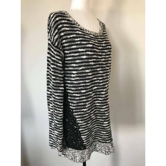 ANTHROPOLOGIE MOTH Staccato Striped Nubby Sweater Size Medium Black White - Picture 4 of 9